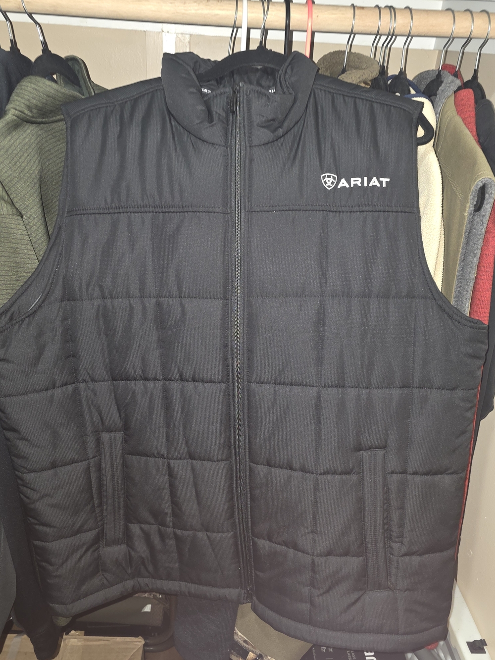 Ariat Black Quilted Insulated Men's Vest